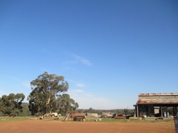 Wooroloo farm shed