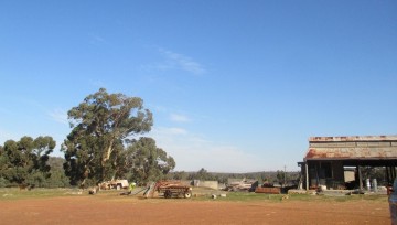 Wooroloo farm shed