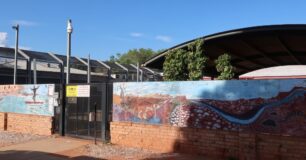 Image of the main entrance to Broome Regional Prison