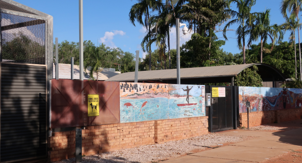 Image of the prison gate entrance to Broome Regional prison
