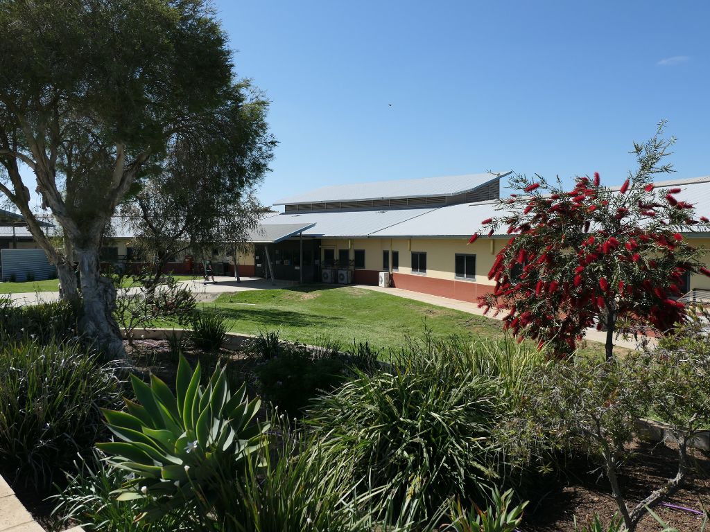 Image of grounds at Acacia Prison