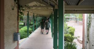 Image of a queue of prisoners waiting in line outside the dining room at Wooroloo Prison Farm